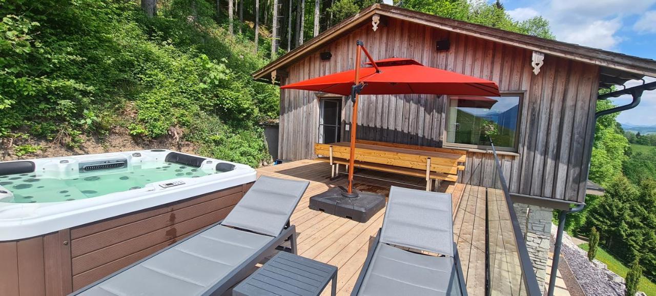 Ruhige Bergvilla In Alleinlage Am Mondsee Mit Seeblick Bergblick Und Whirlpool Innerschwand Екстериор снимка